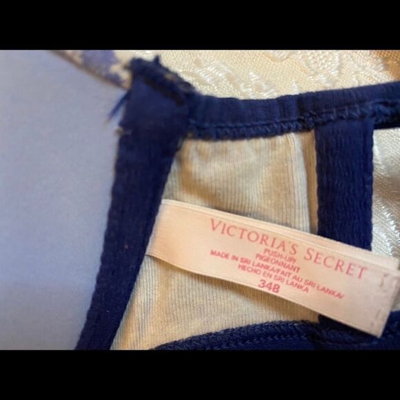 🥀Victoria’s Secret very Sexy PiGeonnant Bra 34B - Picture 12 of 12